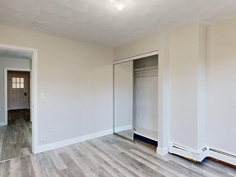 137 Chelsea St #2 — Photo 7