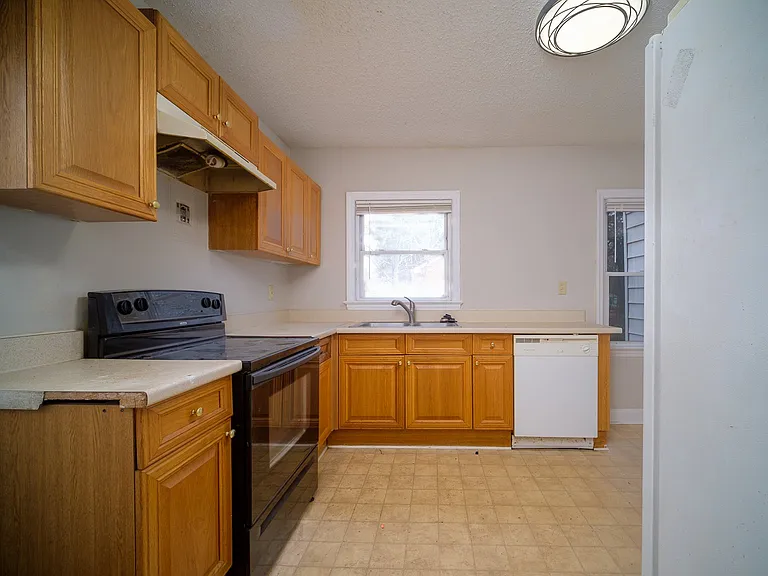 3030 Marlowe Ave — Photo 2