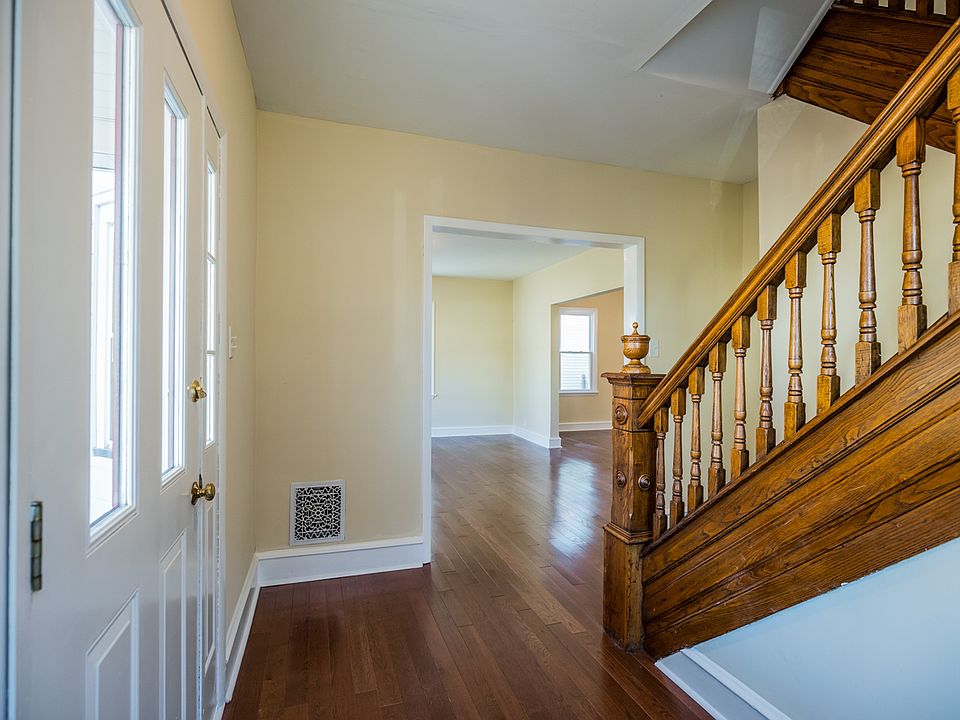 2nd image of 6312 Irving Ave