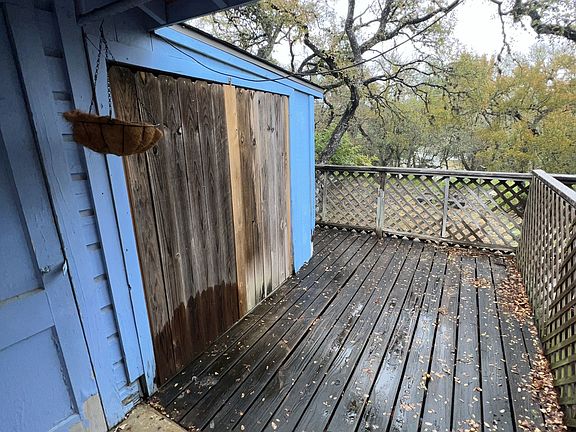 5th image of 918 E Bluebonnet Dr
