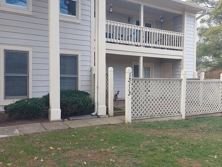 Shadyside Ln — Photo 1