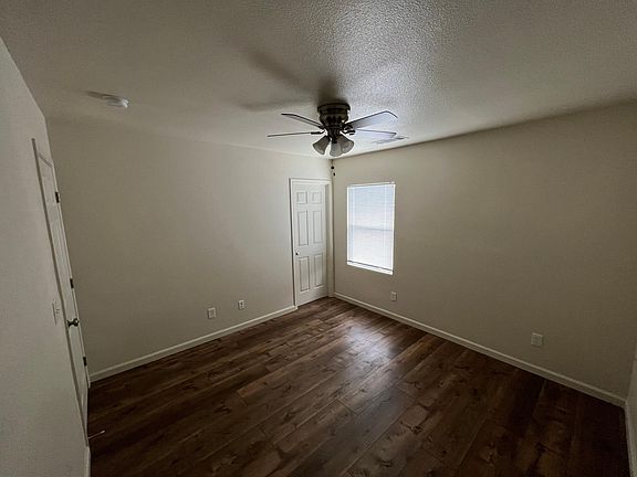 4th image of 450 N Lincoln Ave