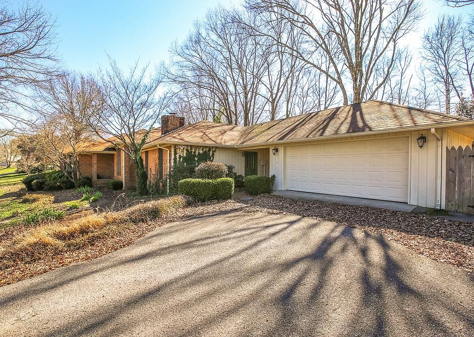 1st image of 117 Hickory Hill Dr