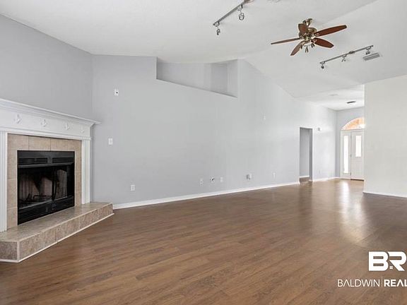 4th image of 25741 Mercer Ct