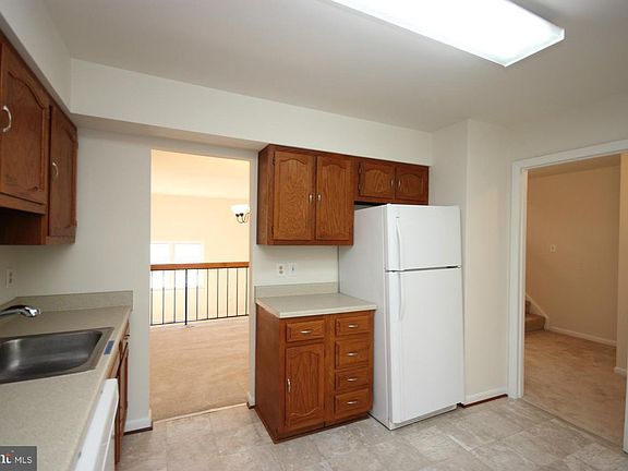5th image of 5530 Winford Ct