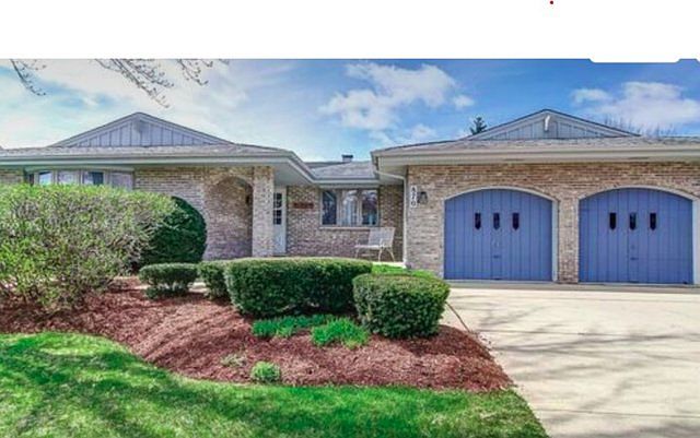 1st image of 870 Brewster Ln