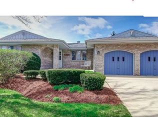 870 Brewster Ln, Bartlett, IL 60103