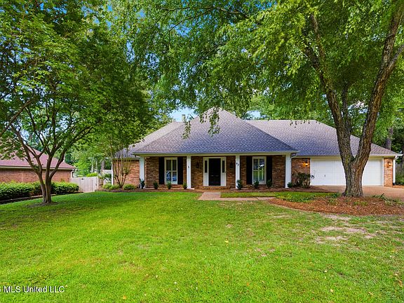 3rd image of 93 Napa Valley Cir