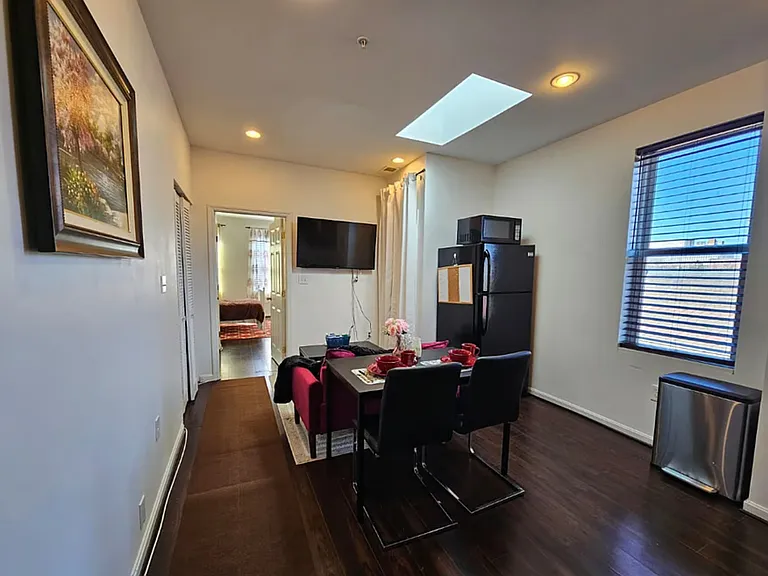 2517 Saint Paul St #3 — Photo 9