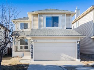 320 E Citadel Meadow Bay NW, Calgary, AB T3G 4Z3