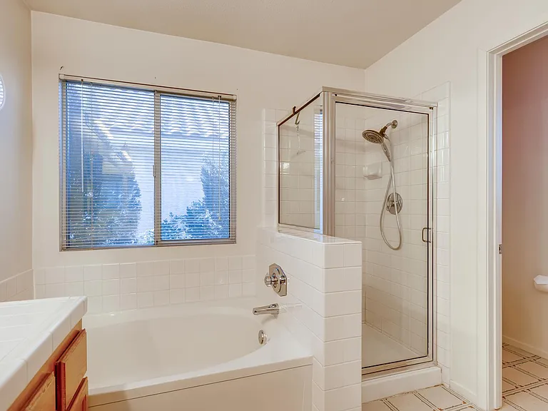 1409 Silk Tassel Dr — Photo 19