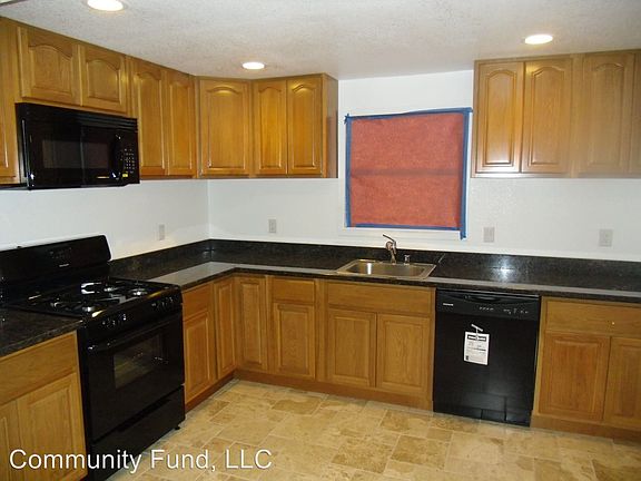 4th image of 9230 Macarthur Blvd