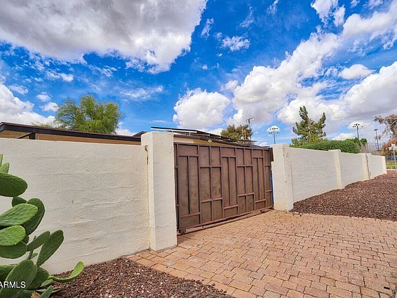3rd image of 1133 E TOWNLEY Avenue