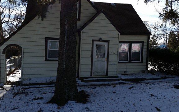 4th image of 117 E Washington St