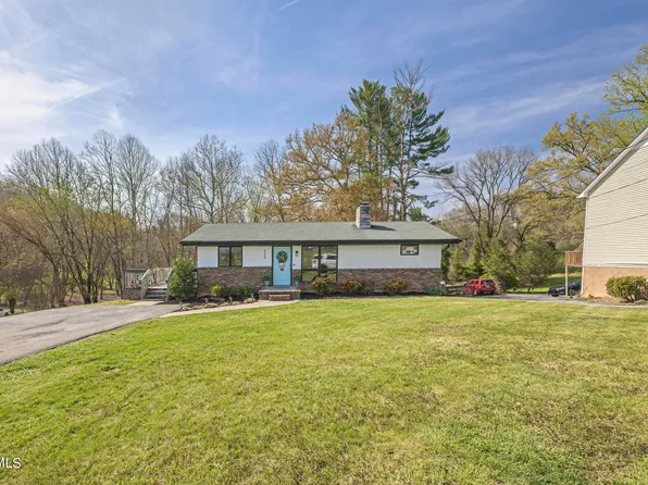 129 Lake Dr, Gray, TN 37615