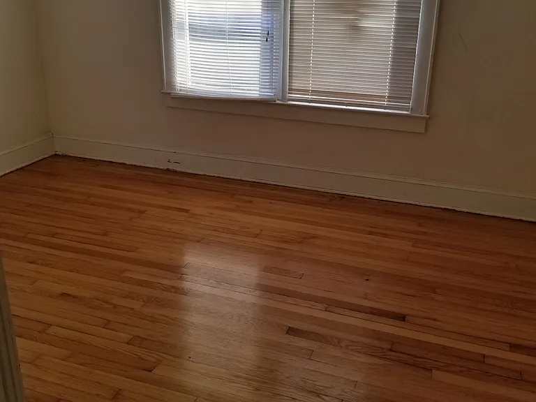 406 Park Ave — Photo 4