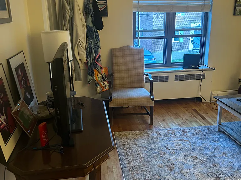 32 Brock St #3 — Photo 4