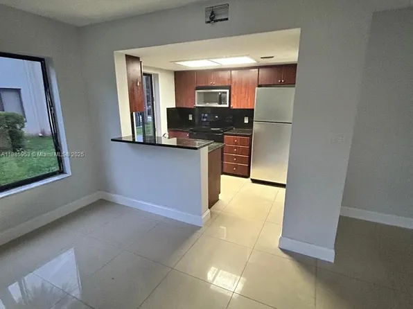 3247 Coral Lake Way #3247, Pompano Beach, FL 33065