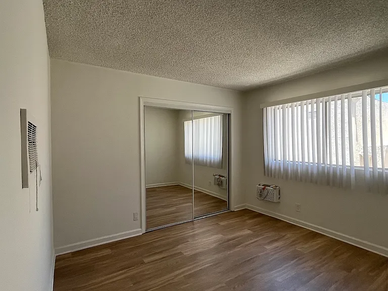 11836 Venice Blvd #8 — Photo 5
