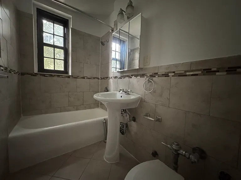 46-01 Skillman Ave #F21 — Photo 5