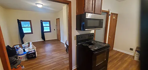 304 E James St Photo 1