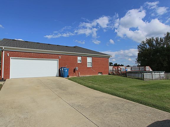 5th image of 7011 Derby Dr
