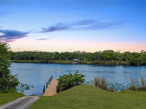 3rd image of 5279 River Blossom Ln