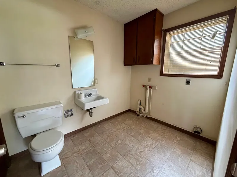 2 bed, 1.5 bath, 1000 sqft, $1,399 — Photo 4
