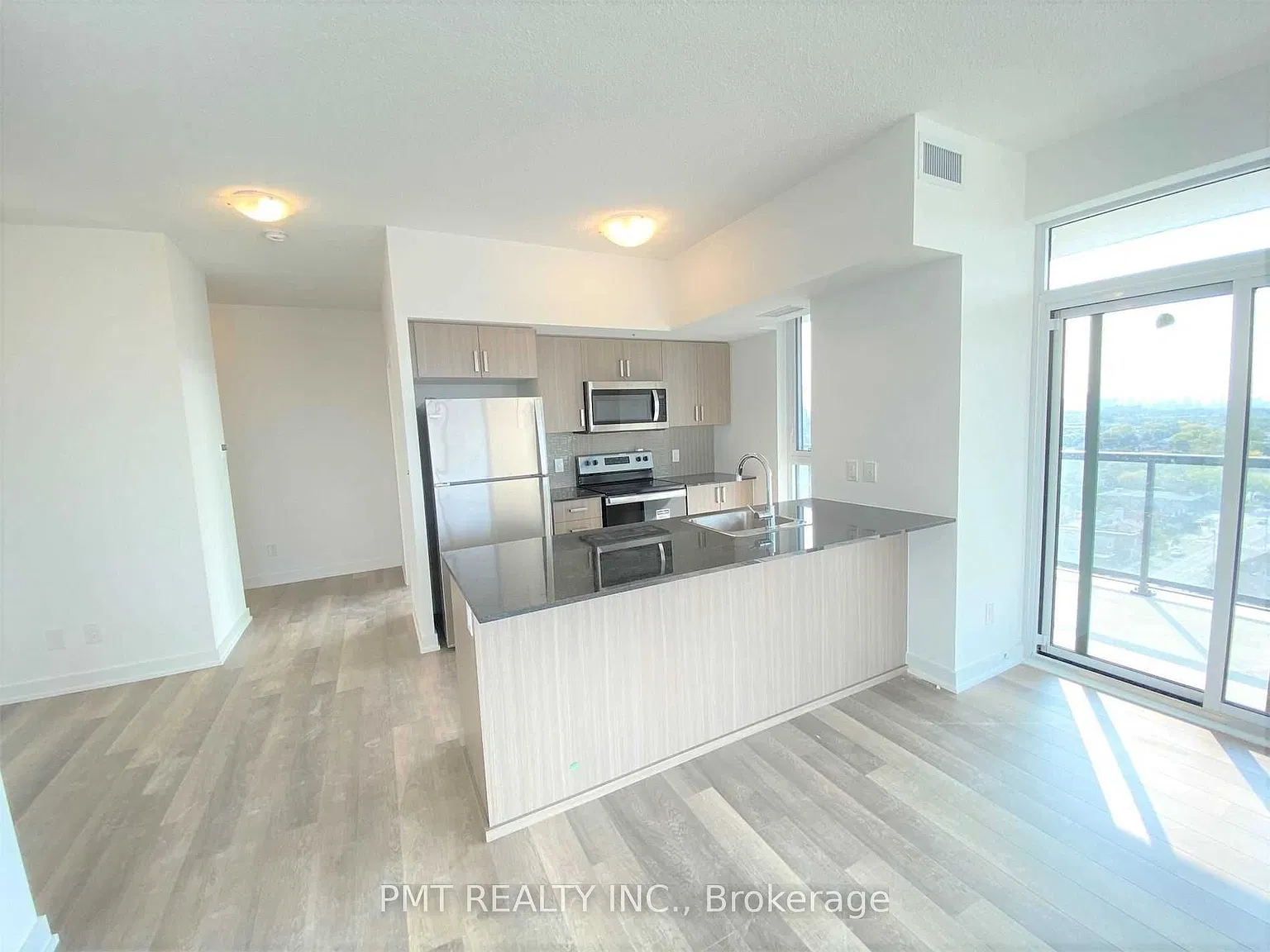 3 bed, $3,090 — Photo 3