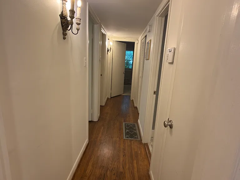 712 Hoadley Dr — Photo 9