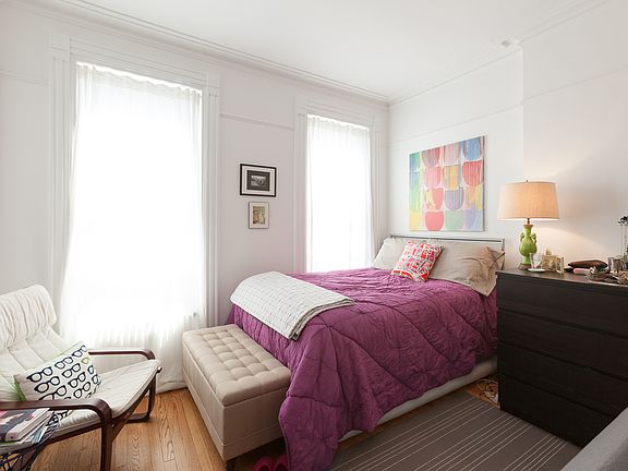 2nd image of 922 President St APT 4R