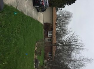 10437 Connaught Dr, Carmel, IN 46032