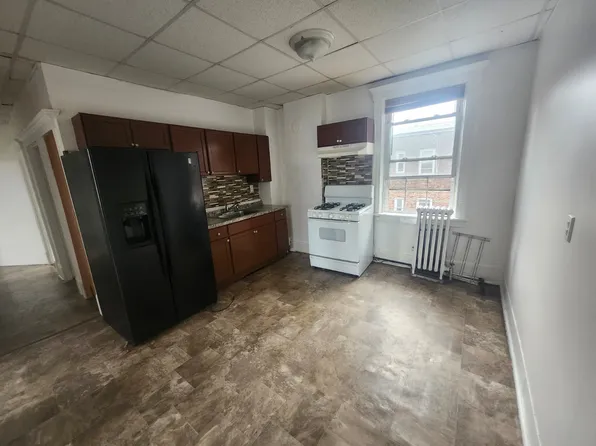 205 Market St #10E, Perth Amboy, NJ 08861