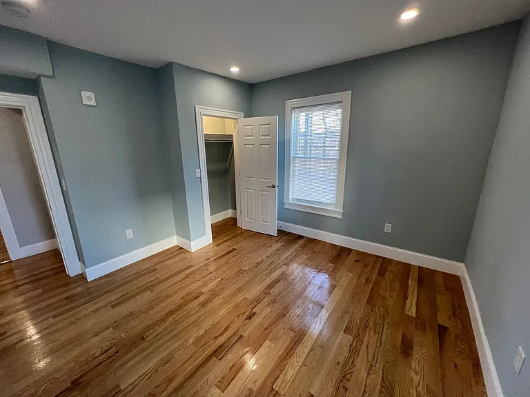 364 Oxford St #6F — Photo 4