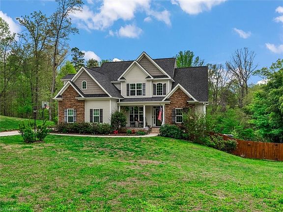 2nd image of 606 Cross Creek Dr