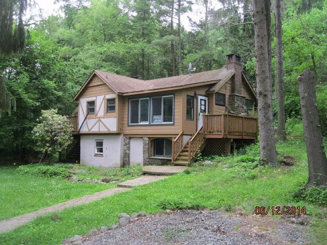 1st image of 141 Hillside Dr