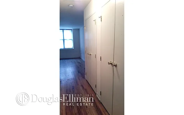 Rented by Douglas Elliman | media 17