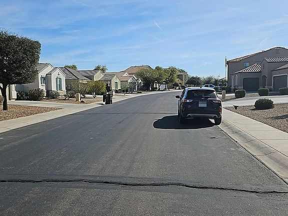 5th image of 38005 W Montserrat St