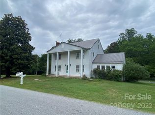 160 Mathewson St, Hudson, NC 28638