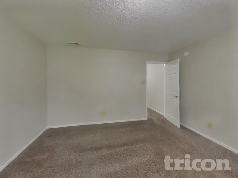 8643 Hopewell Ct — Photo 7