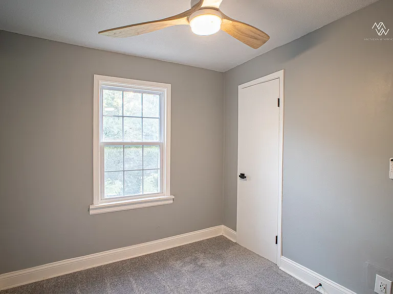 6041 Jackson Ave — Photo 11