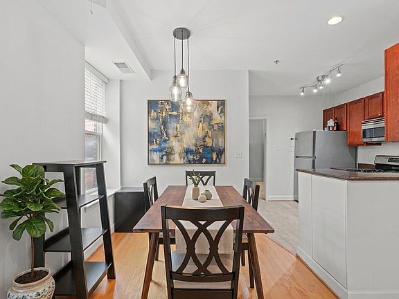 4th image of 1418 W 403rd