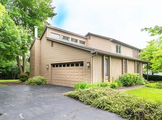 1471 N Silo Ridge Dr, Ann Arbor, MI