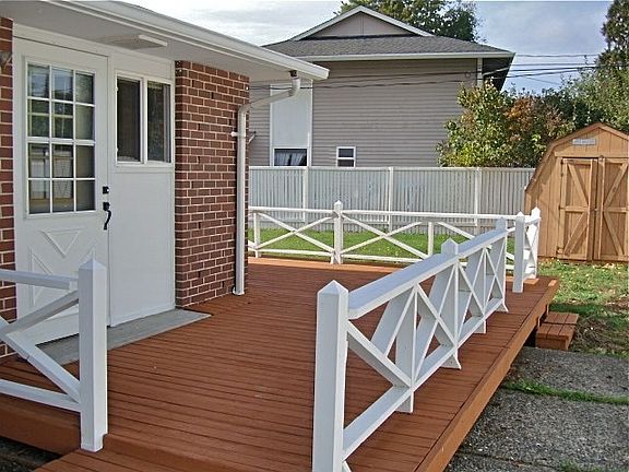 2nd image of 8001 Oakbrook Ln SW