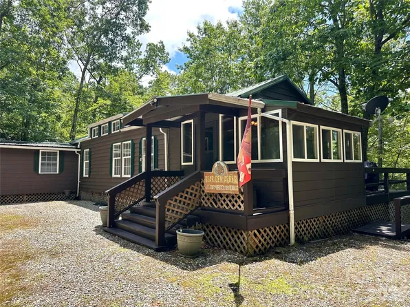 21 Bear Cub Dr, Spruce Pine, NC 28777