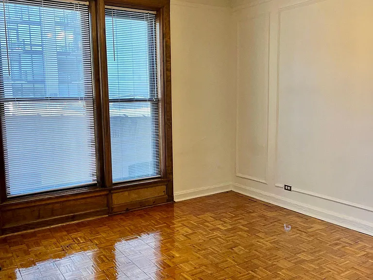 530 W Diversey — Photo 26