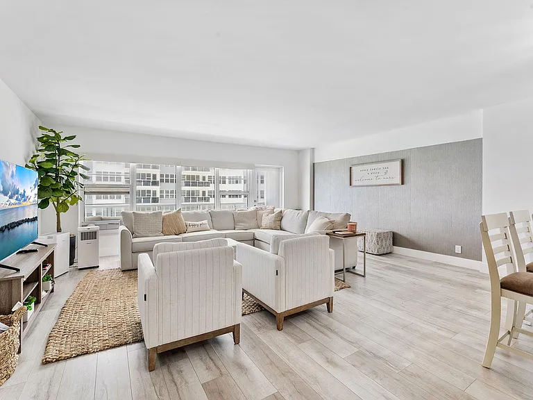 3750 Galt Ocean Dr #1002 — Photo 4
