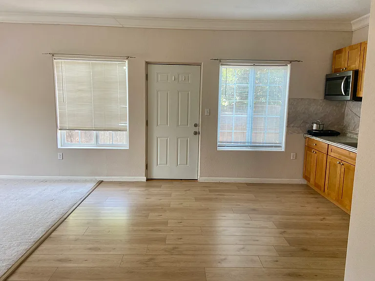 1114 Myrtle Dr #1 — Photo 1