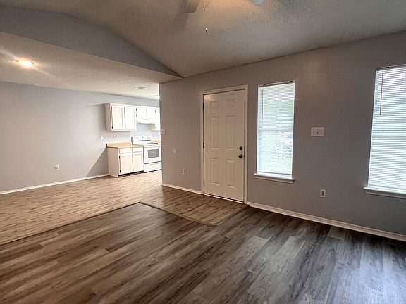 2nd image of 13181 Warren Dr