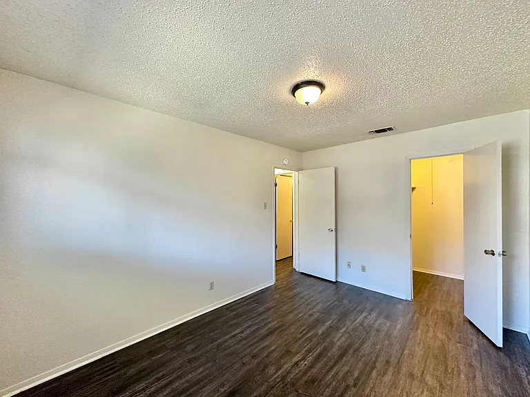 2104 N WS Young Dr — Photo 24